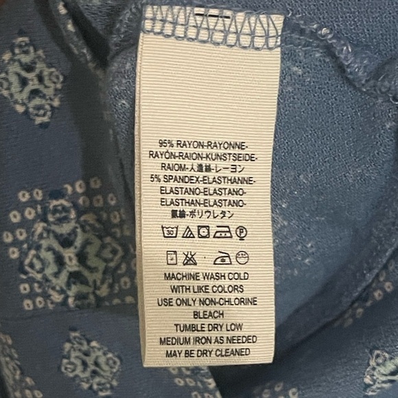 Free People SYDNEY Chambray Combo Bishop Sleeve Top Blue Deep V Neck Stretch XS - Picture 4 of 8